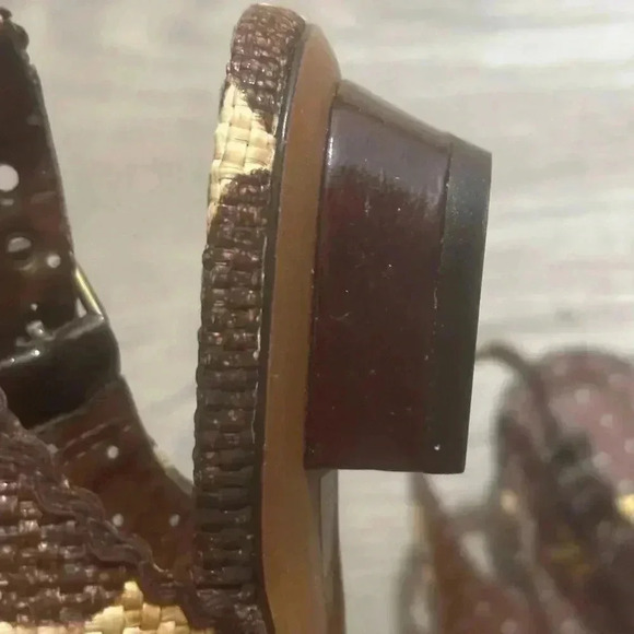 Moschino Giraffe Print Heels size 38 7 Made in Italy - Picture 5 of 5